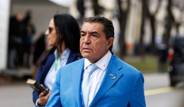 Aliado de Trump diz que mulheres brasileiras são programadas para causar problemas 