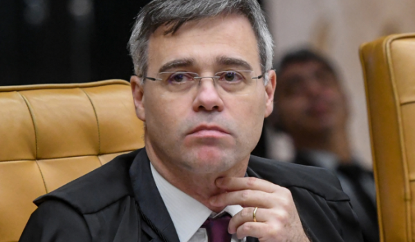 Salário do STF dá condição média de vida, diz Mendonça, que recebeu R$ 182 mil em 2026