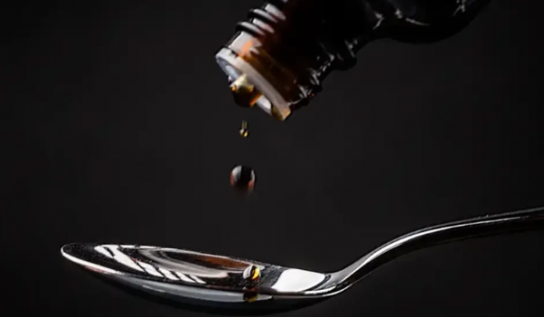 Anvisa proíbe xaropes com clobutinol por risco de arritmia grave