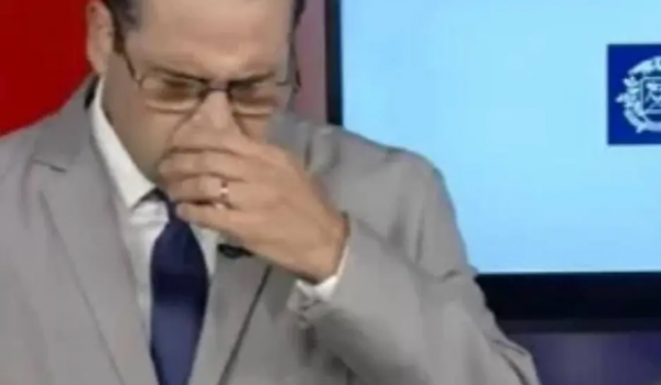 Apresentador do Cidade Alerta passa mal ao vivo em Cuiabá e deixa telejornal às pressas