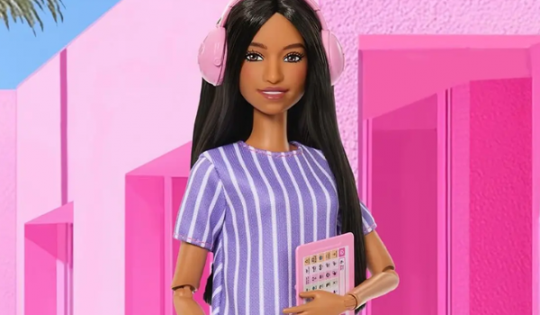 Barbie ganha versão de boneca com autismo
