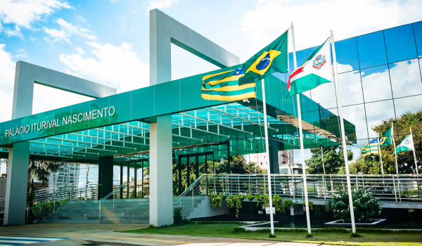 Concurso Câmara Rio Verde oferece 108 vagas imediatas e salários de até R$ 7,6 mil