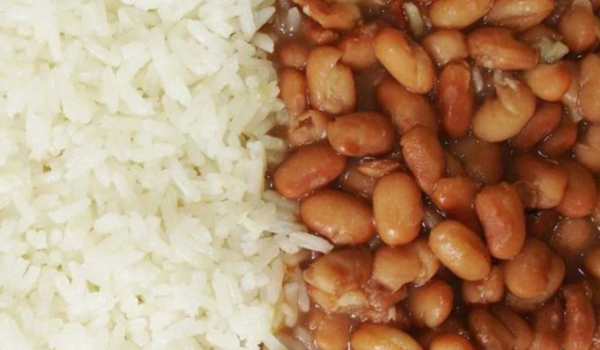 Arroz com feijão é reconhecido pela ONU como um dos pratos mais saudáveis do mundo 