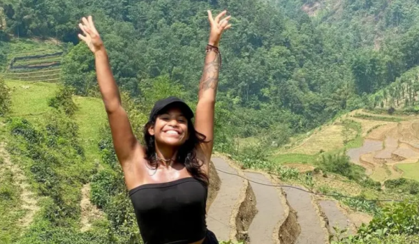 Autópsia de Juliana Marins confirma morte por trauma torácico após queda no Monte Rinjani, na Indonésia 