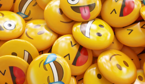 Pessoas que usam emojis com frequência têm maior inteligência emocional, aponta estudo 
