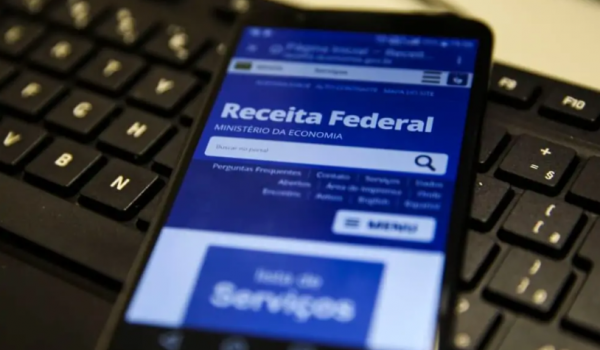 Senado aprova isenção do Imposto de Renda para quem ganha até dois salários mínimos 