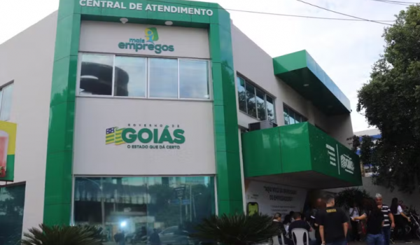 Central Mais Empregos oferece transporte gratuito no primeiro mês para profissionais contratados 