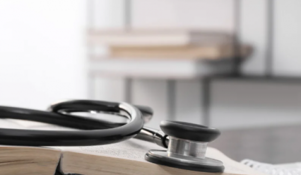 Prefeitura de Anápolis cancela bolsas de cinco estudantes de medicina após auditoria antifraude