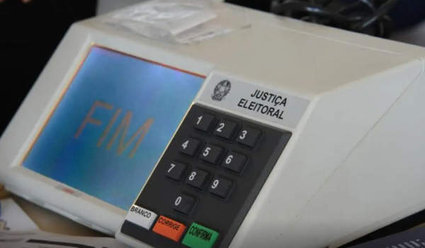 Com vetos, Lula sanciona limite para inelegibilidade por Ficha Limpa