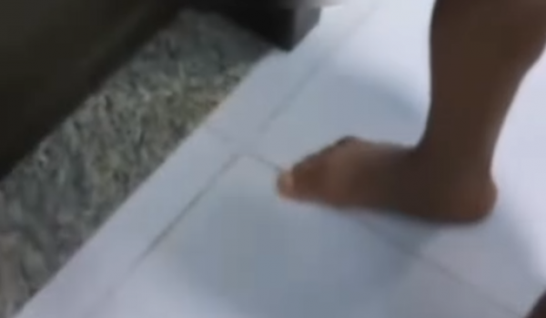 Padre é flagrado com mulher casada em casa paroquial