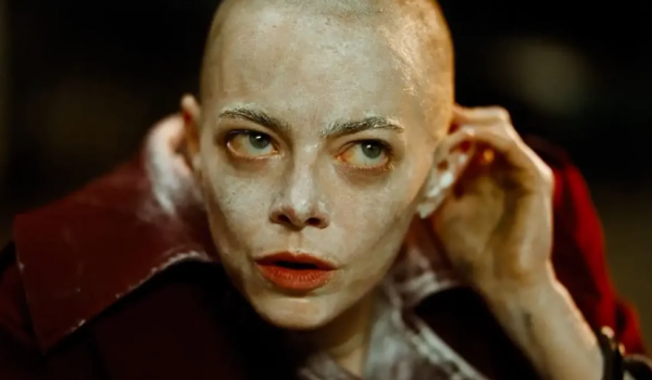 Pré-estreia gratuita de Bugonia em Los Angeles exige participantes carecas ou com cabeça raspada