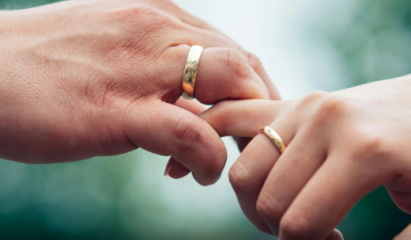 Casamentos caros têm mais chance de acabar em divórcio, aponta pesquisa