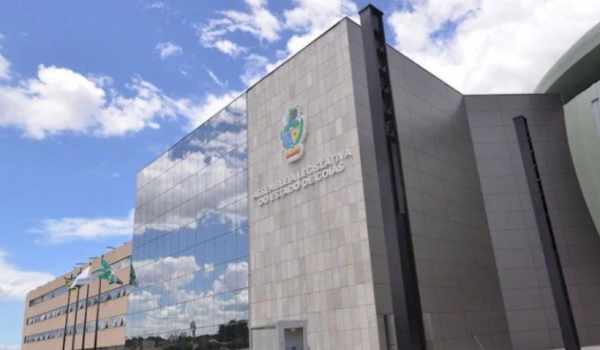Assembleia Legislativa de Goiás abre concurso com 101 vagas e salários de até R$ 10 mil
