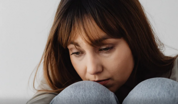 Como treinar o cérebro para se libertar do apego emocional em minutos