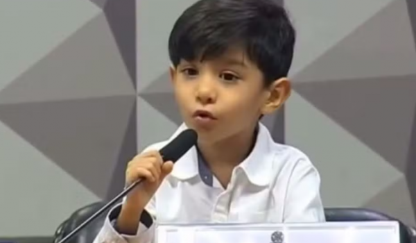 Minimédico goiano de 6 anos fala no Senado sobre como as redes sociais ajudam na prevenção de doenças
