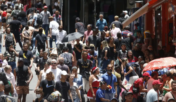 Marias e Josés lideram ranking de nomes no Brasil, revela IBGE