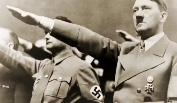 Documentário britânico revela que Hitler tinha síndrome genética rara