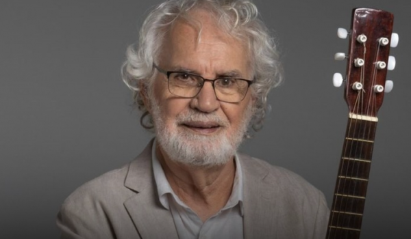 Renato Teixeira se apresenta em Goiânia em show gratuito com troca de ingressos por alimentos