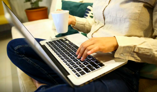 Número de trabalhadores em home office cai pelo segundo ano consecutivo