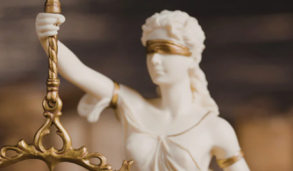 Justiça do Trabalho condena igreja a indenizar pastor obrigado a fazer vasectomia