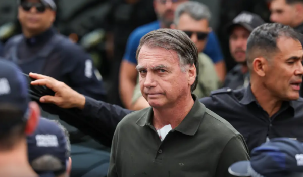 STF determina início do cumprimento das penas de Bolsonaro e ex-ministros pela trama golpista