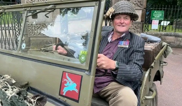 Ex-sargento  morre após briga por asas de frango em pub