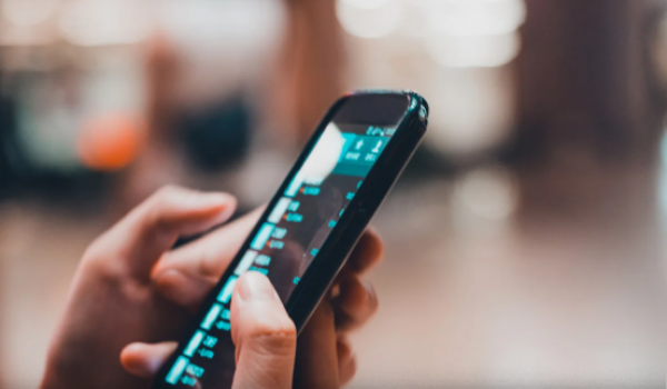 O que a psicologia revela sobre quem deixa o celular sempre no silencioso