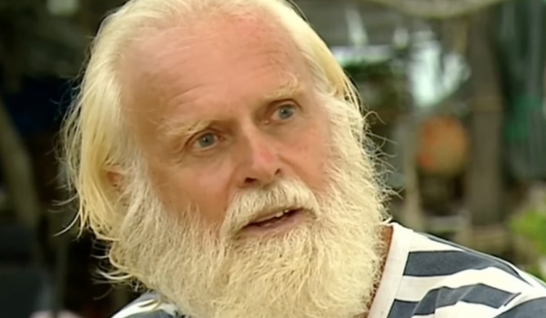 Ex-milionário viveu isolado por mais de 20 anos em ilha remota da Austrália