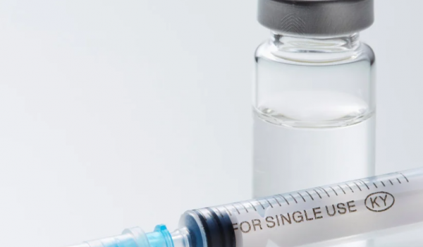 Verão acende alerta para vacinação em adultos; veja quais imunizantes precisam estar em dia