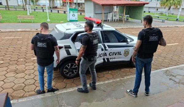Pedreiro é preso suspeito de quebrar perna da ex-companheira com golpe de pá em Goiás