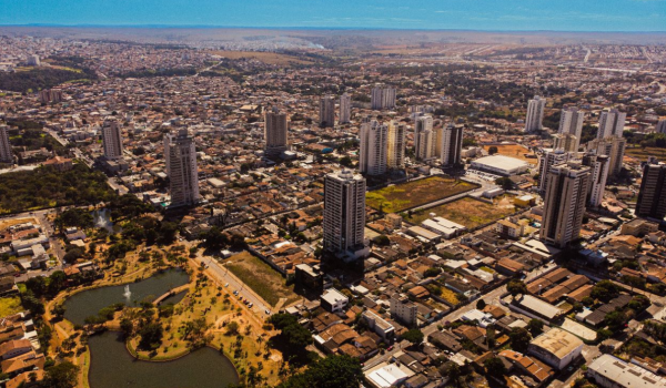 Anápolis e Aparecida de Goiânia entram em ranking nacional das cidades não capitais mais citadas nas redes