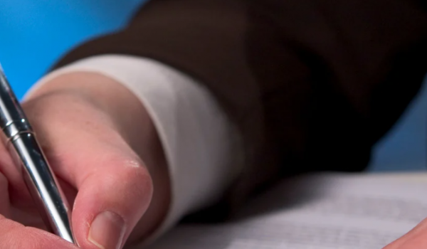 Prefeitura e Câmara de Catalão abrem concurso com 183 vagas e salários de até R$ 11,7 mil