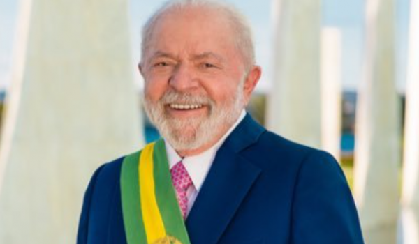 Lula afirma que Brasil superou previsões negativas e encerrou 2025 com indicadores econômicos recordes