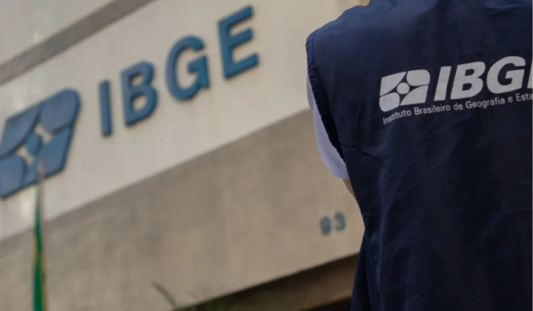 IBGE abre vagas em Goiânia com salários de até R$ 6,4 mil; veja como participar