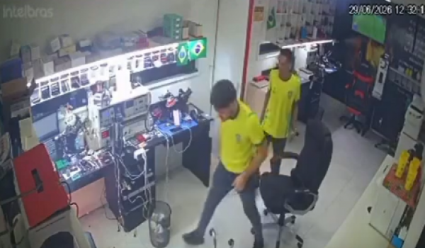 Celular explode durante conserto e técnico fica ferido em Aparecida de Goiânia