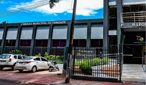 Concurso em Trindade abre 17 vagas com salários de até R$ 7,5 mil