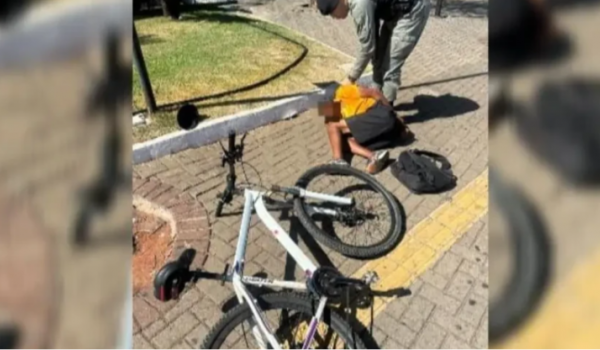 Homem é preso após furtar bicicleta em terminal de Goiânia