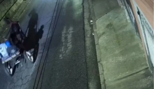 Assalto em charrete surpreende mulher a caminho do trabalho em SP