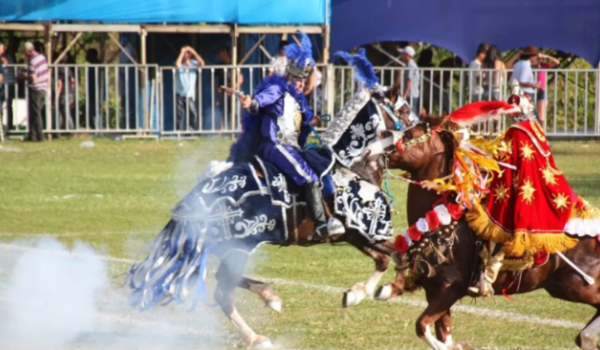 Cavalhadas de Corumbá de Goiás começam nesta sexta-feira