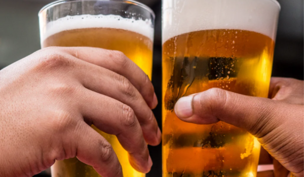 Justiça anula justa causa de frentista que bebeu cerveja no almoço
