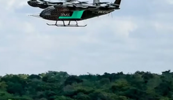 Embraer avança nos céus: carro voador brasileiro realiza novo teste em SP