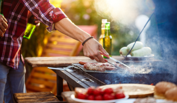 Ida em churrasco durante atestado valida justa causa de vigilante em Santa Helena de Goiás