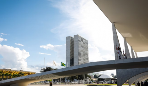 Congresso acumula mais de duas décadas sem julgar contas de presidentes da República