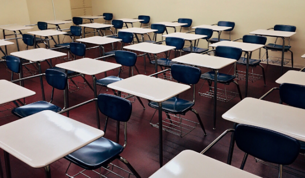 Senado aprova projeto que endurece penas para crimes contra professores e profissionais da saúde