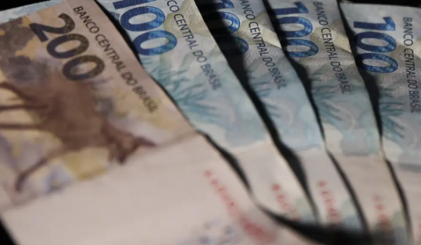 Prazo para pagamento da segunda parcela do 13º salário termina nesta sexta-feira