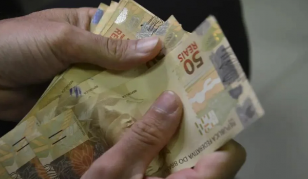 Abono salarial: trabalhadores nascidos em maio e junho recebem novo lote de pagamento