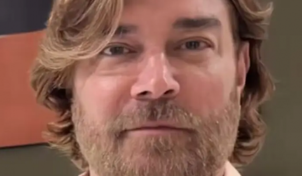 Dublador de grandes personagens, Clécio Souto é socorrido após carta de despedida nas redes