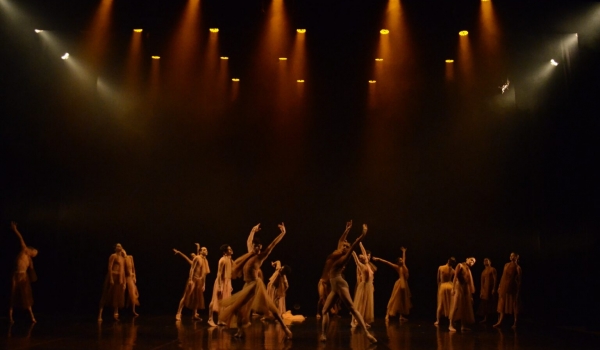 Basileu França recebe espetáculo gratuito de dança EntreAtos