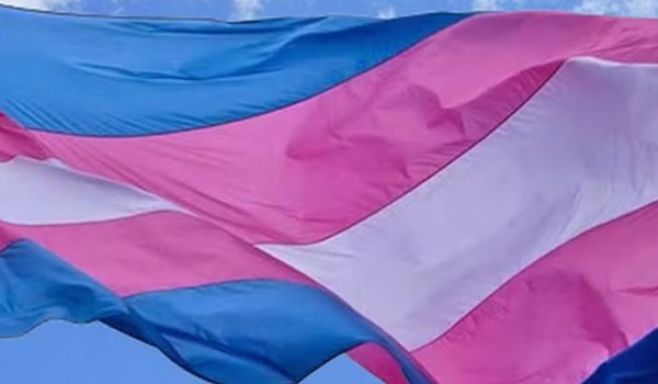 Rede pública realiza ação de saúde integral no Dia da Visibilidade Trans, em Rio Verde