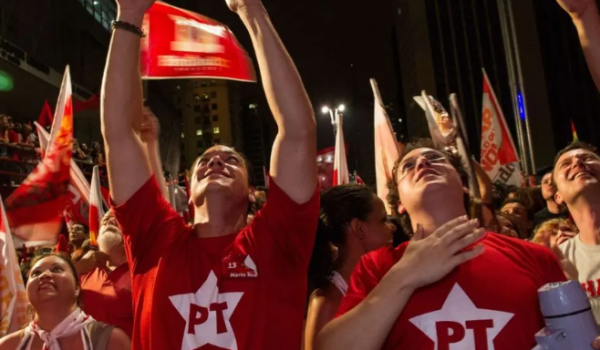 Evangélicos ligados ao PT se reúnem em Brasília para discutir democracia e eleições de 2026